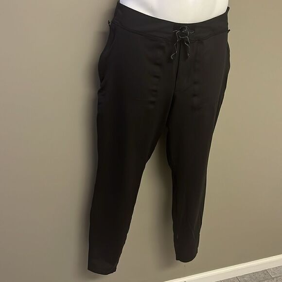 Patagonia Black Pull-On Elastic Waist Joggers with Drawstrings and Pockets- Med - Picture 3 of 13